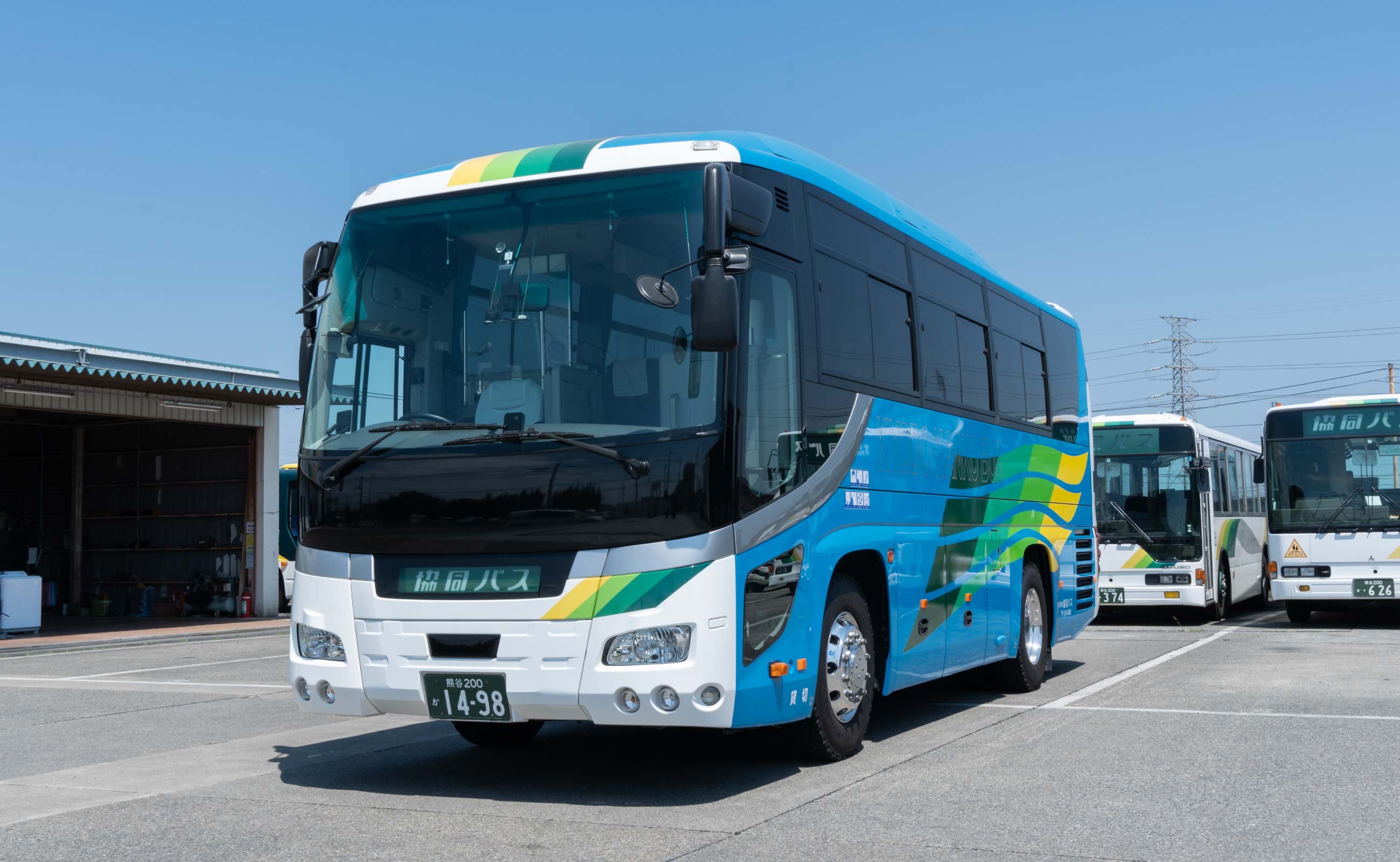 中型観光バス02